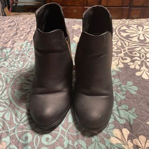 Michael Antonio size 10